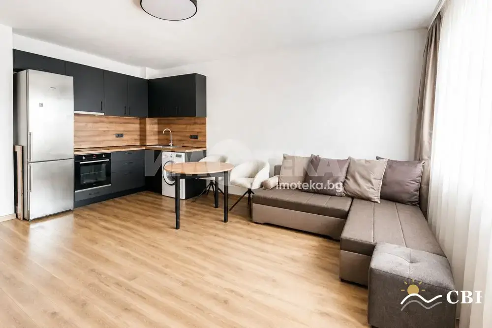 Apartment, 2-room, 65 m², in Izgrev. Photo 1 of 5. Izgrev, Black Sea, Bulgaria. Cheap Beach Holiday.