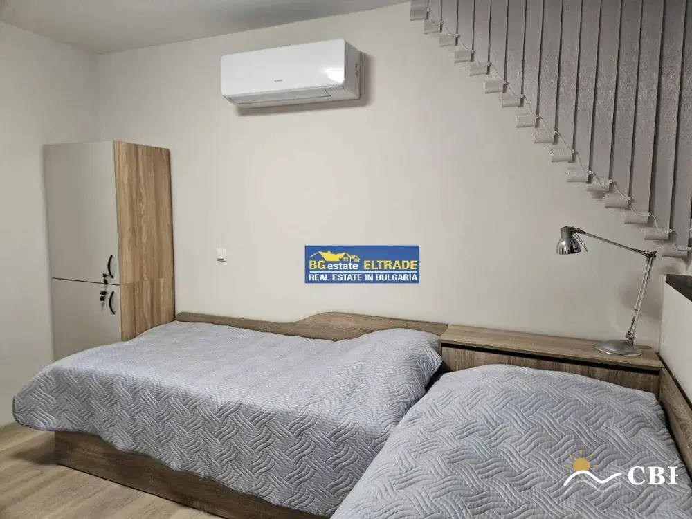 Apartment, 3-room, 90 m², in Pomorie. Photo 4 of 6. Pomorie, Black Sea, Bulgaria. Cheap Beach Holiday.
