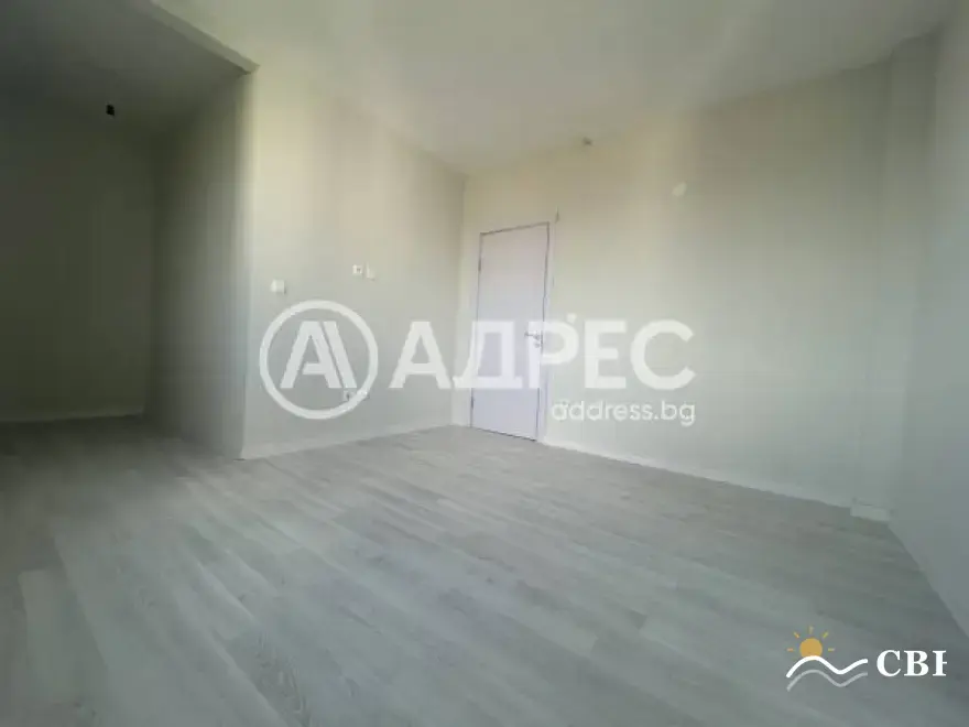 Apartment, 3-room, 80 m², in Varna. Photo 8 of 13. Varna, Black Sea, Bulgaria. Cheap Beach Holiday.