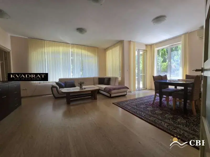 Apartment, 4-room, 122 m², in Varna. Photo 5 of 8. Varna, Black Sea, Bulgaria. Cheap Beach Holiday.