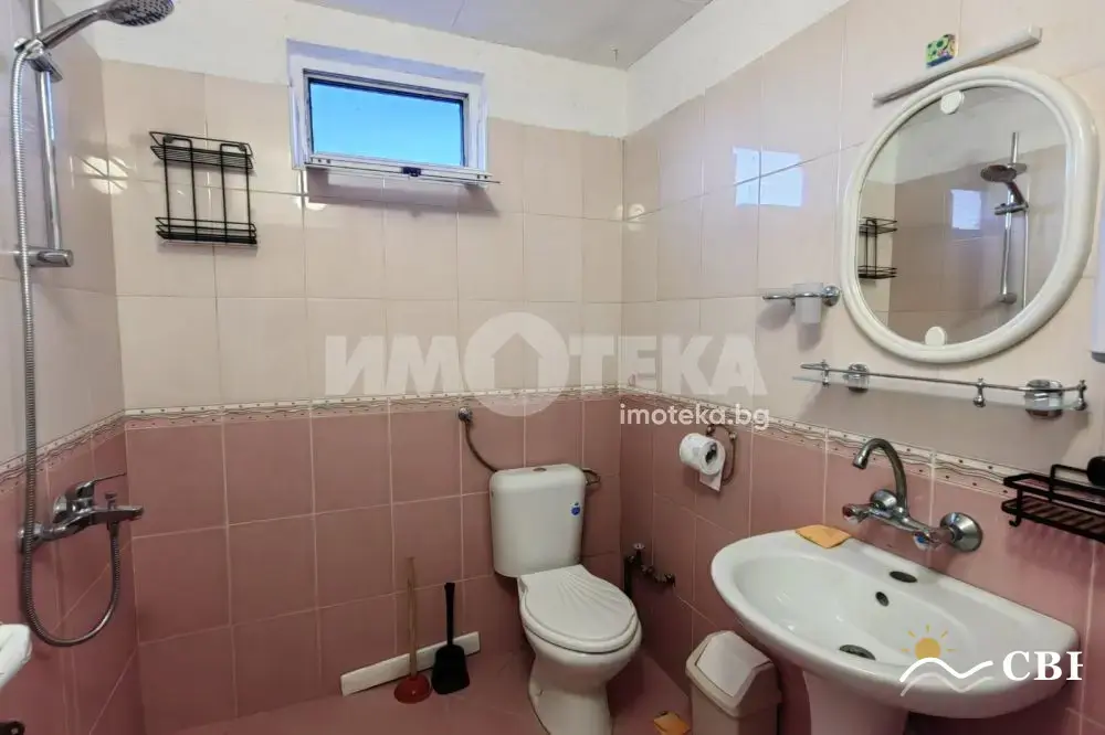House, 3-room, 80 m², in Vinitsa. Photo 9 of 12. Vinitsa, Black Sea, Bulgaria. Cheap Beach Holiday.
