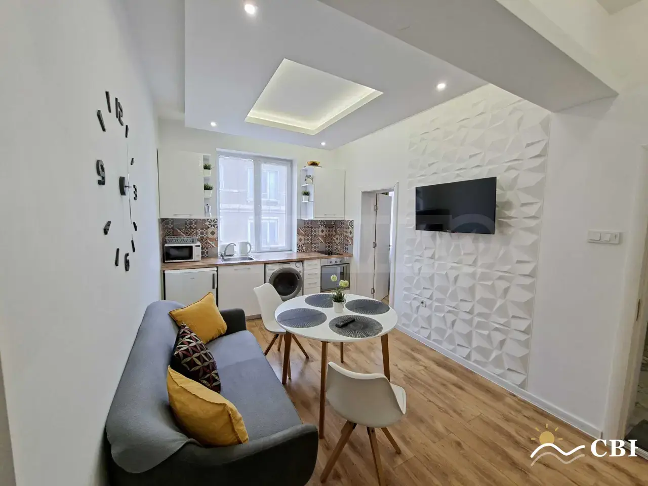 Apartment, 3-room, 65 m², in Varna. Photo 2 of 9. Varna, Black Sea, Bulgaria. Cheap Beach Holiday.