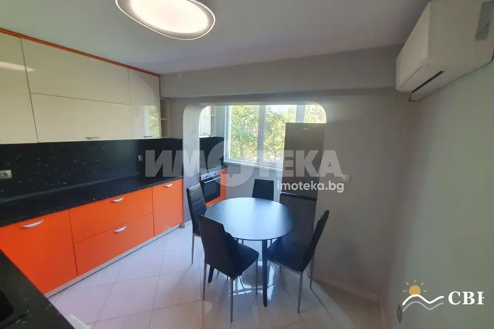Apartment, 3-room, 80 m², in Varna. Photo 3 of 13. Varna, Black Sea, Bulgaria. Cheap Beach Holiday.
