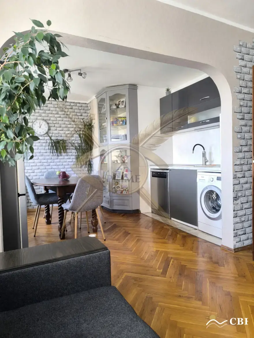 Apartment, 4-room, 84 m², in Varna. Photo 2 of 8. Varna, Black Sea, Bulgaria. Cheap Beach Holiday.