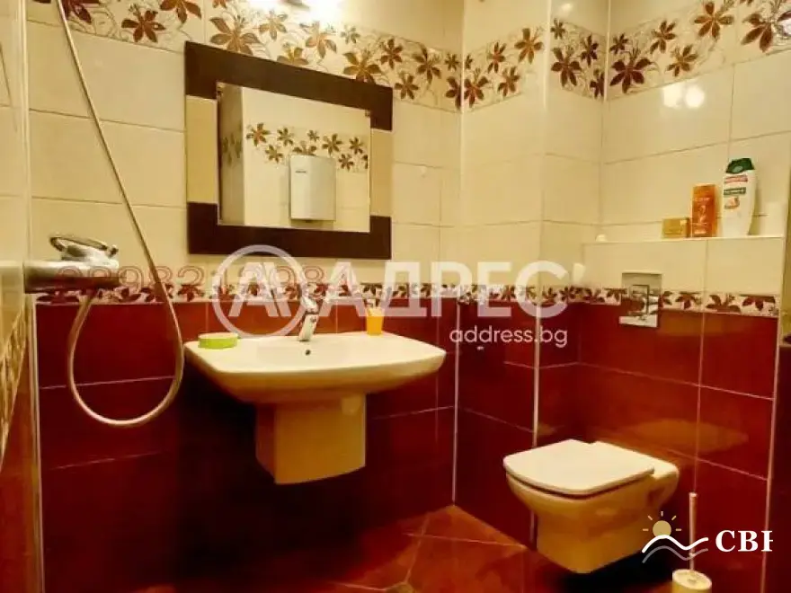 Apartment, 1-room, 100 m², in Burgas. Photo 5 of 16. Burgas, Black Sea, Bulgaria. Cheap Beach Holiday.