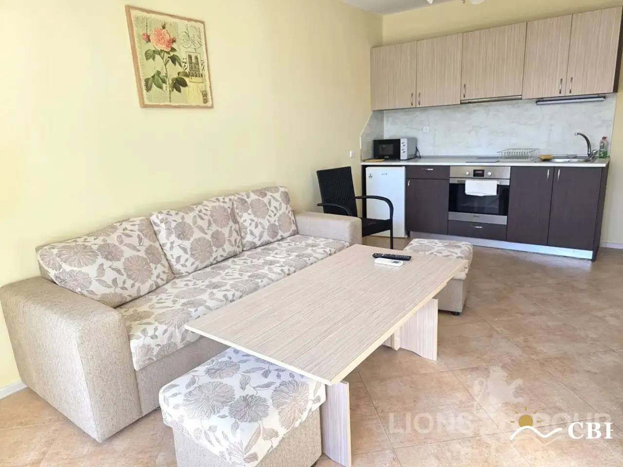 Apartment, 2-room, 60 m², in St. St. Konstantin and Elena. Photo 3 of 13. St. St. Konstantin and Elena, Black Sea, Bulgaria. Cheap Beach Holiday.