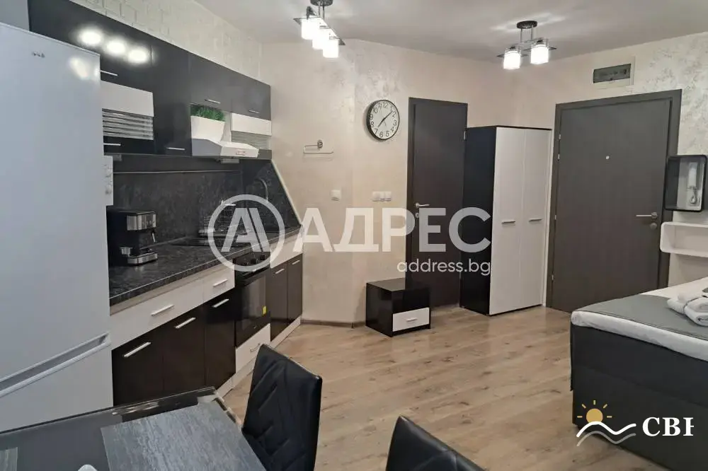 Apartment, 2-room, 55 m², in Burgas. Photo 2 of 11. Burgas, Black Sea, Bulgaria. Cheap Beach Holiday.