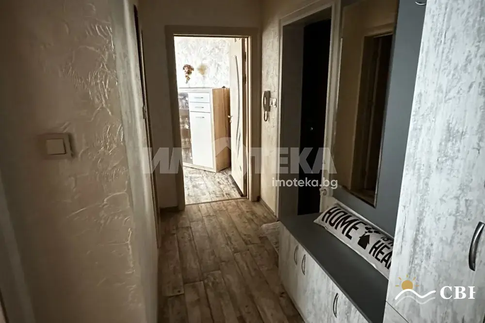 Apartment, 2-room, 70 m², in Burgas. Photo 8 of 10. Burgas, Black Sea, Bulgaria. Cheap Beach Holiday.