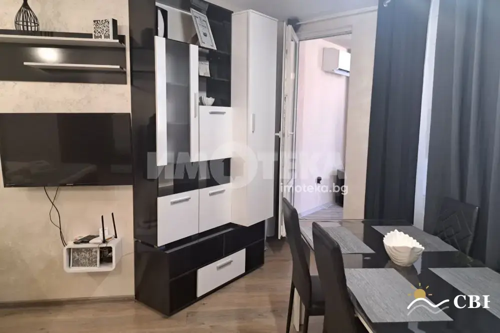 Apartment, 2-room, 55 m², in Burgas. Photo 6 of 11. Burgas, Black Sea, Bulgaria. Cheap Beach Holiday.