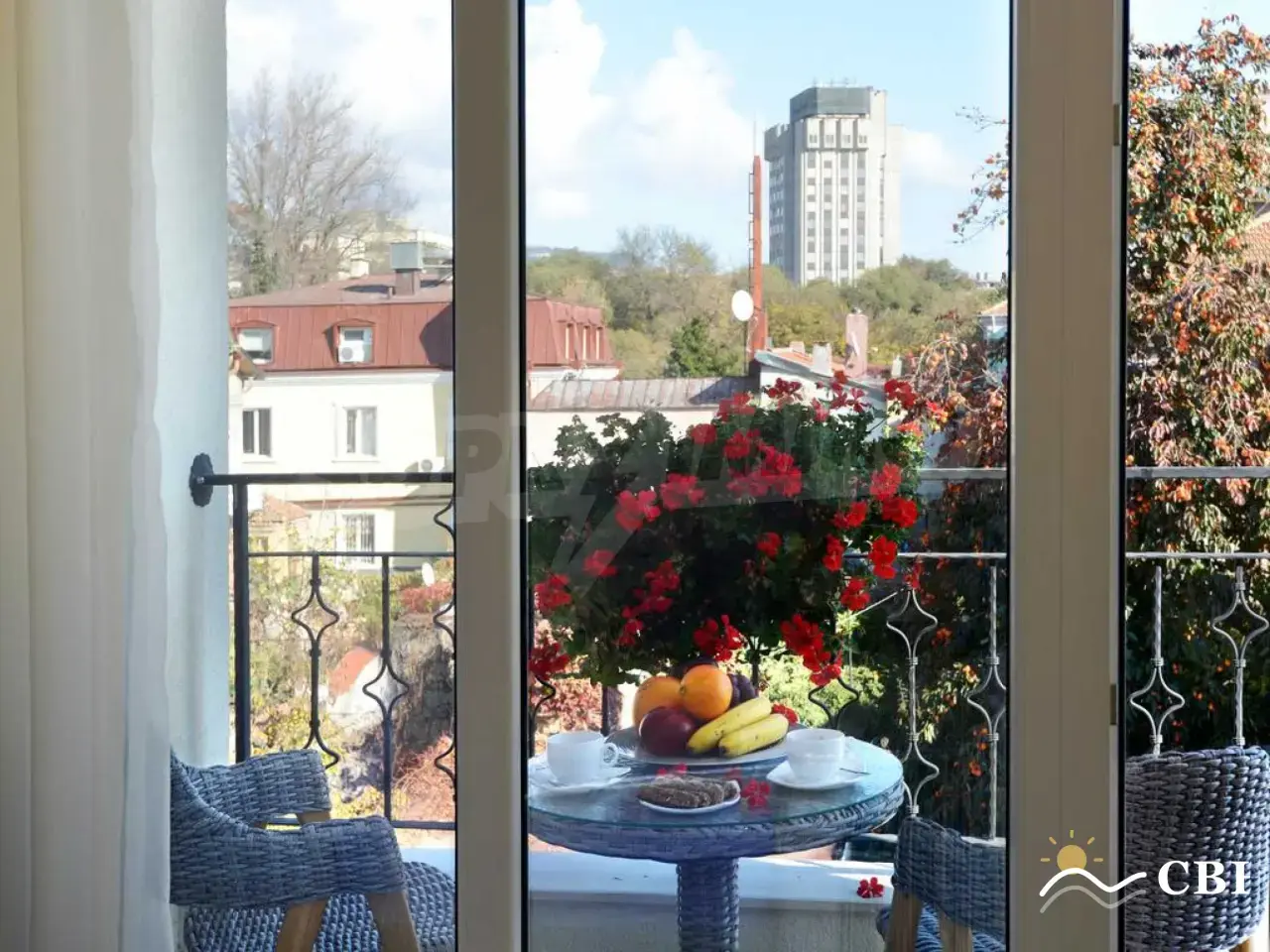 Apartment, 1-room, 110 m², in Varna. Photo 2 of 16. Varna, Black Sea, Bulgaria. Cheap Beach Holiday.