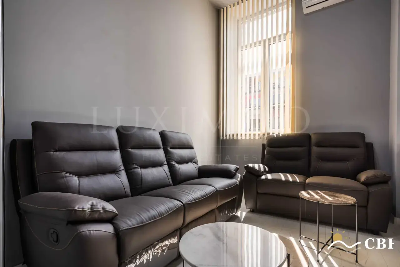 Apartment, 3-room, 100 m², in Varna. Photo 3 of 16. Varna, Black Sea, Bulgaria. Cheap Beach Holiday.