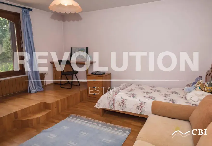 House, 1-room, 300 m², in Vinitsa. Photo 5 of 16. Vinitsa, Black Sea, Bulgaria. Cheap Beach Holiday.