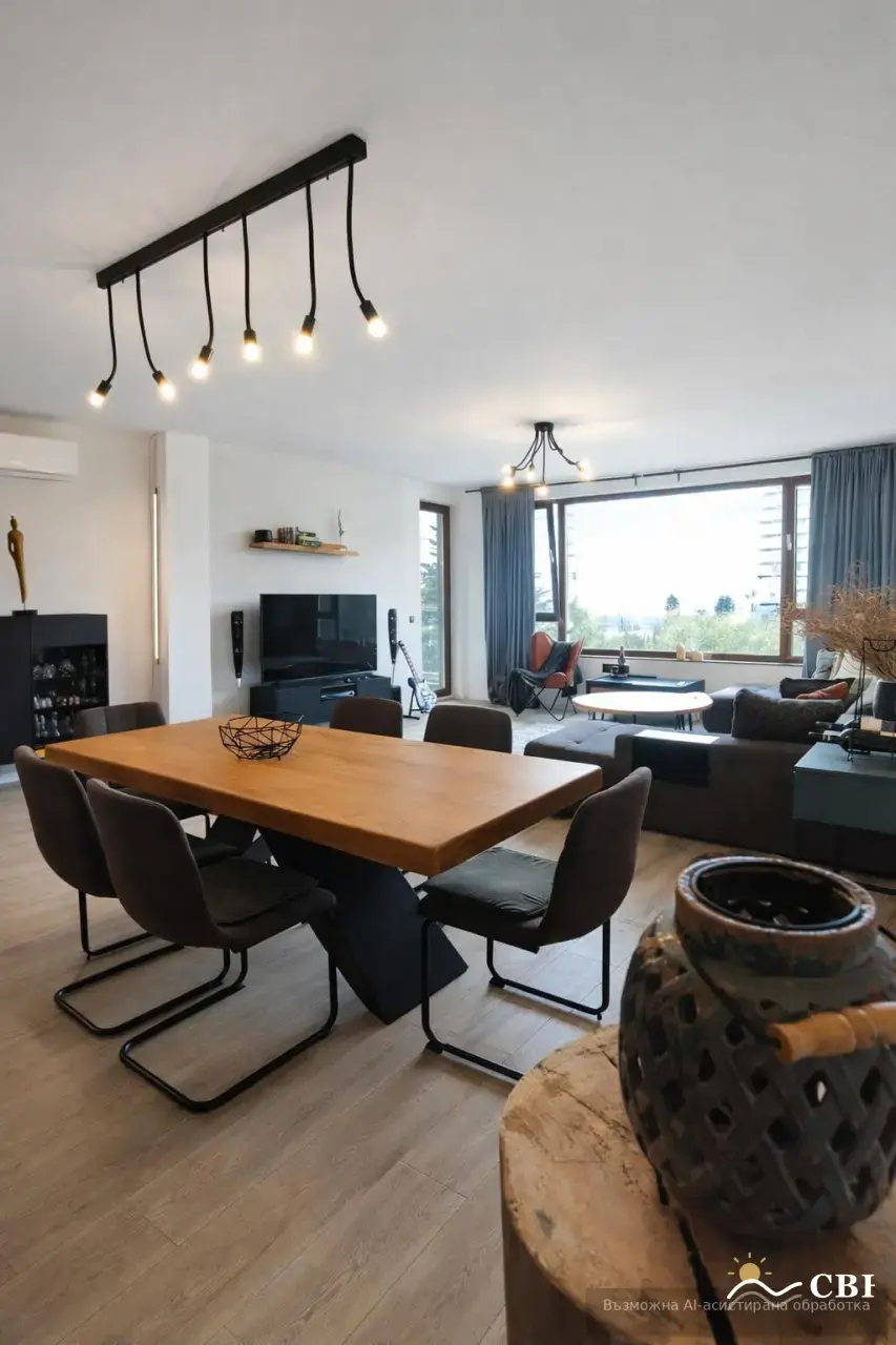 Apartment, 3-room, 110 m², in Varna. Photo 1 of 10. Varna, Black Sea, Bulgaria. Cheap Beach Holiday.