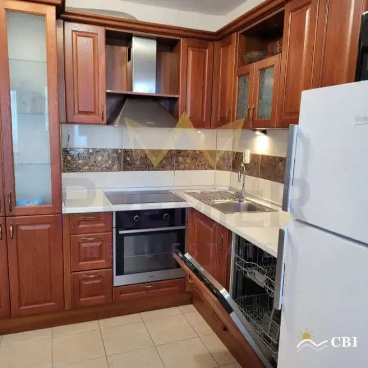 Apartment, 3-room, 120 m², in Vinitsa. Photo 1 of 16. Vinitsa, Black Sea, Bulgaria. Cheap Beach Holiday.