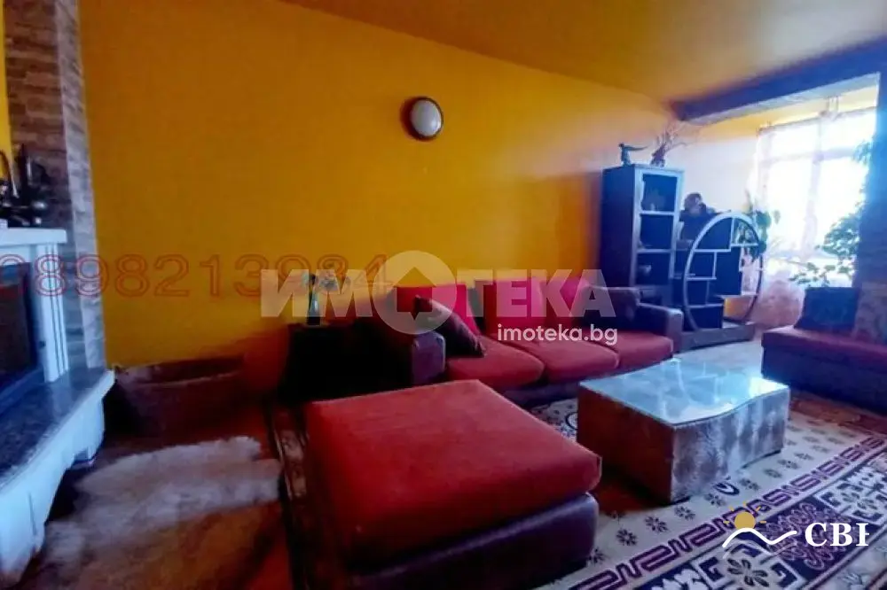 Apartment, 1-room, 100 m², in Burgas. Photo 2 of 16. Burgas, Black Sea, Bulgaria. Cheap Beach Holiday.