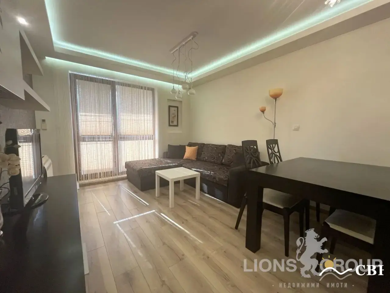 Apartment, 3-room, 97 m², in Varna. Photo 2 of 11. Varna, Black Sea, Bulgaria. Cheap Beach Holiday.