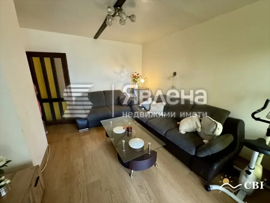 Apartment, 3-room, 65 m², in Burgas. Photo 6 of 10. Burgas, Black Sea, Bulgaria. Cheap Beach Holiday.
