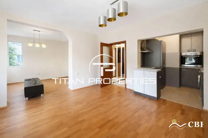 Apartment, 3-room, 100 m², in Varna. Photo 1 of 14. Varna, Black Sea, Bulgaria. Cheap Beach Holiday.