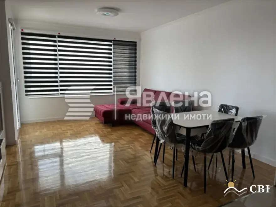 Apartment, 3-room, 105 m², in Burgas. Photo 2 of 16. Burgas, Black Sea, Bulgaria. Cheap Beach Holiday.