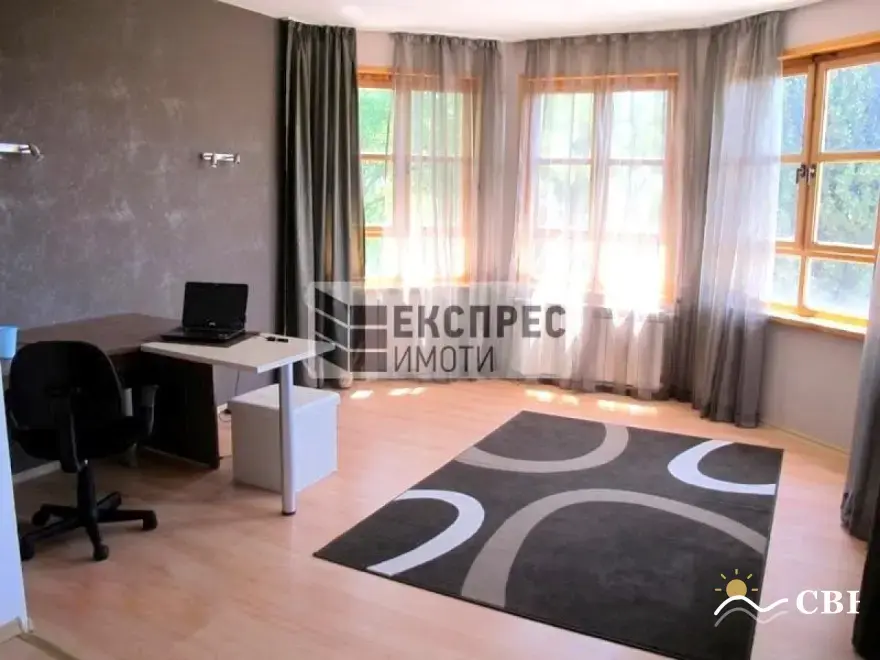 Apartment, 3-room, 200 m², in Varna. Photo 3 of 12. Varna, Black Sea, Bulgaria. Cheap Beach Holiday.