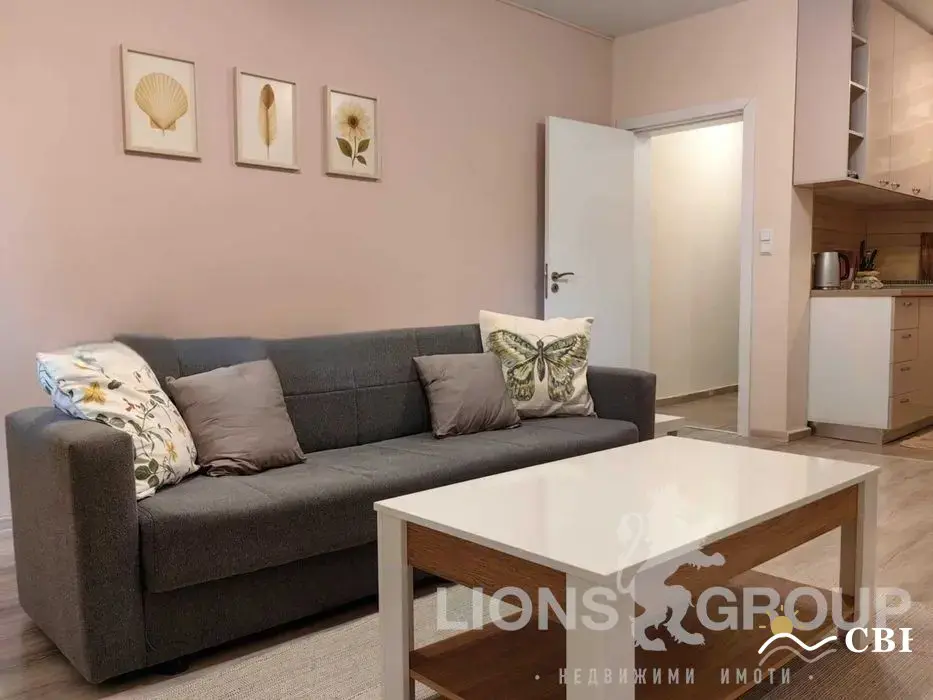 Apartment, 1-room, 70 m², in Varna. Photo 2 of 6. Varna, Black Sea, Bulgaria. Cheap Beach Holiday.