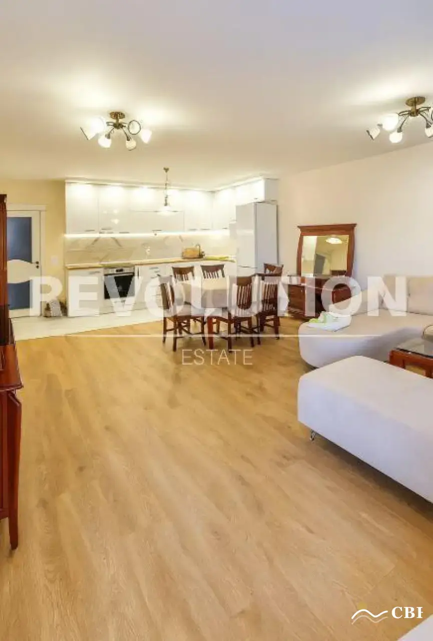 Apartment, 3-room, 160 m², in Varna. Photo 1 of 7. Varna, Black Sea, Bulgaria. Cheap Beach Holiday.
