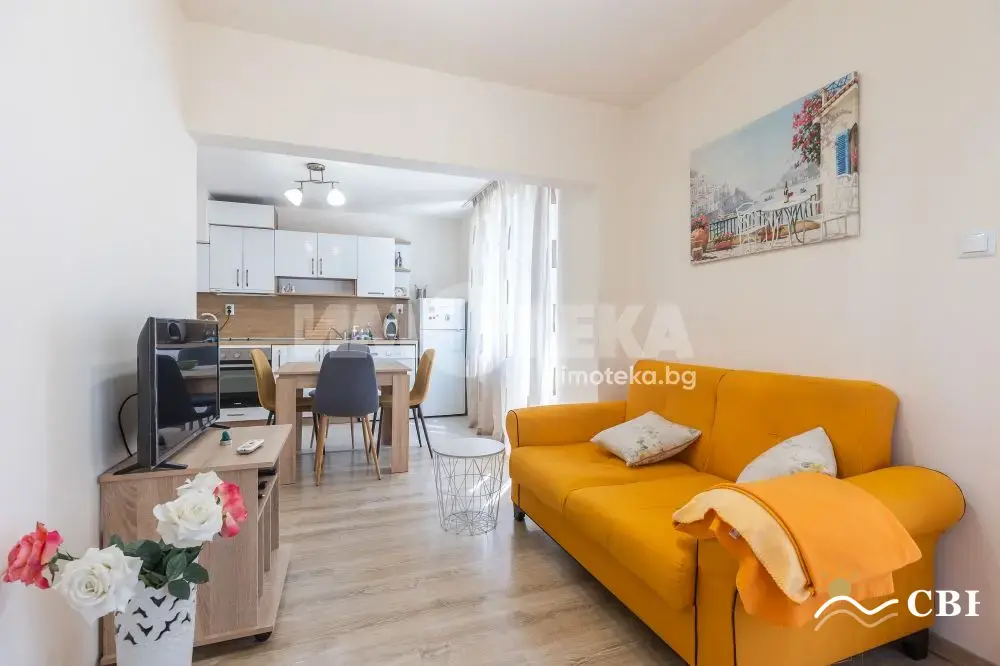 Apartment, 3-room, 90 m², in Varna. Photo 1 of 15. Varna, Black Sea, Bulgaria. Cheap Beach Holiday.