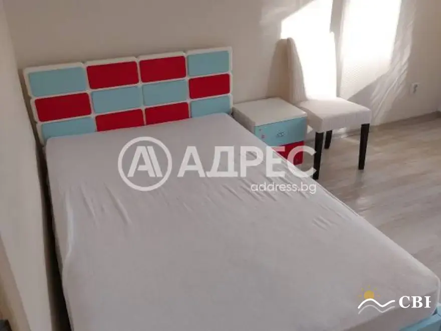 Apartment, 3-room, 96 m², in Burgas. Photo 4 of 11. Burgas, Black Sea, Bulgaria. Cheap Beach Holiday.