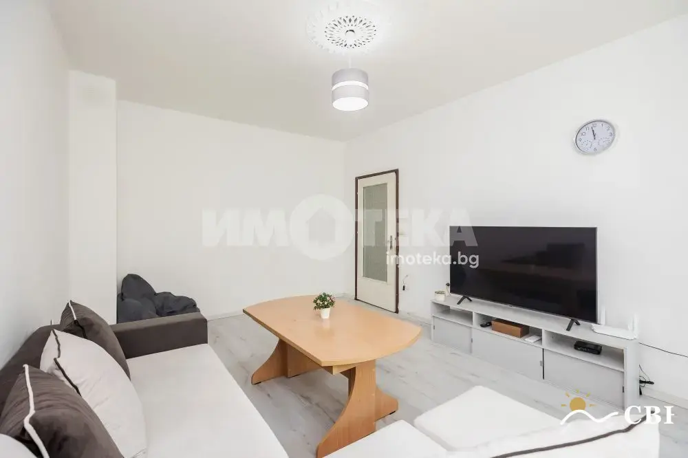 Apartment, 3-room, 90 m², in Varna. Photo 2 of 15. Varna, Black Sea, Bulgaria. Cheap Beach Holiday.