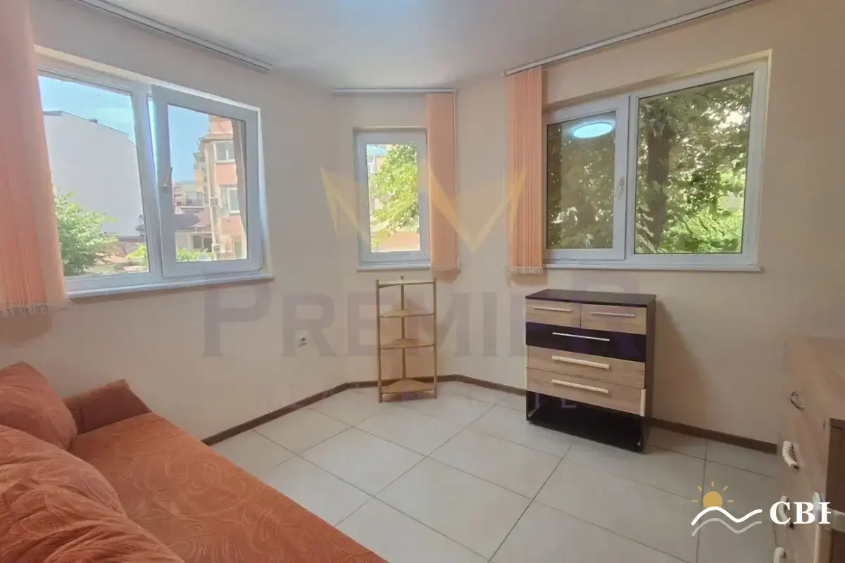 Apartment, 3-room, 60 m², in Varna. Photo 8 of 11. Varna, Black Sea, Bulgaria. Cheap Beach Holiday.