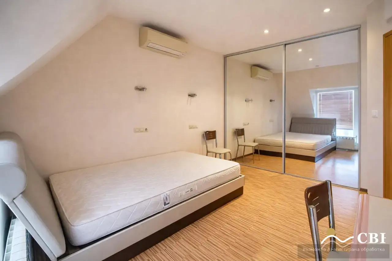 Apartment, 3-room, 140 m², in Varna. Photo 6 of 8. Varna, Black Sea, Bulgaria. Cheap Beach Holiday.
