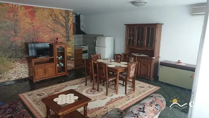 Apartment, 3-room, 90 m², in Gradina. Photo 1 of 16. Gradina, Black Sea, Bulgaria. Cheap Beach Holiday.