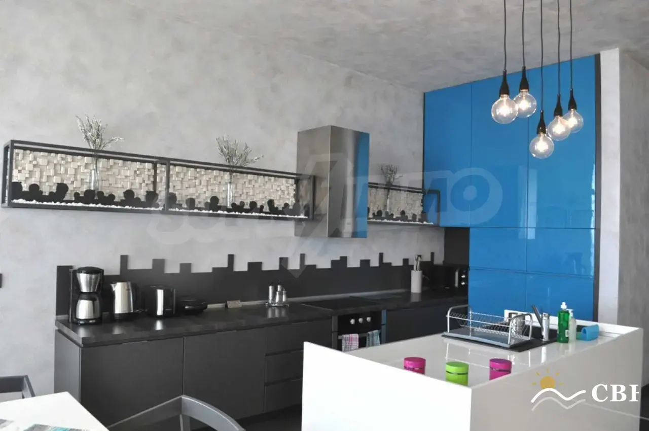 House, 1-room, 350 m², in Obrochishte. Photo 9 of 16. Obrochishte, Black Sea, Bulgaria. Cheap Beach Holiday.