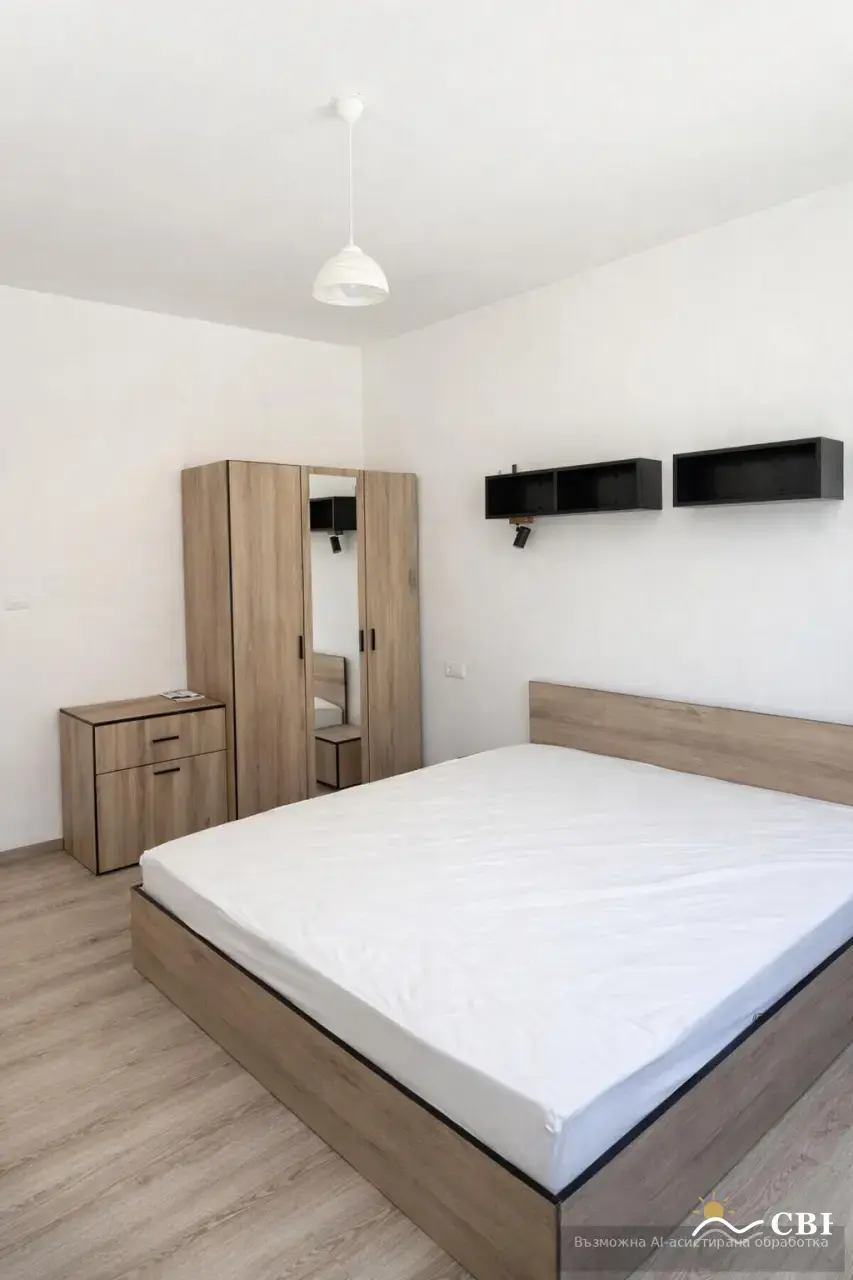 Apartment, 3-room, 100 m², in Burgas. Photo 5 of 7. Burgas, Black Sea, Bulgaria. Cheap Beach Holiday.