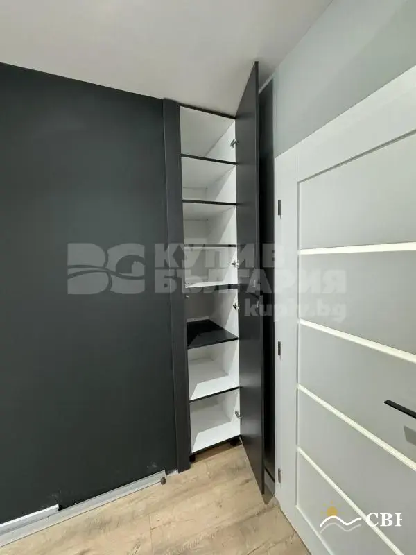 Apartment, 4-room, 110 m², in Varna. Photo 5 of 15. Varna, Black Sea, Bulgaria. Cheap Beach Holiday.