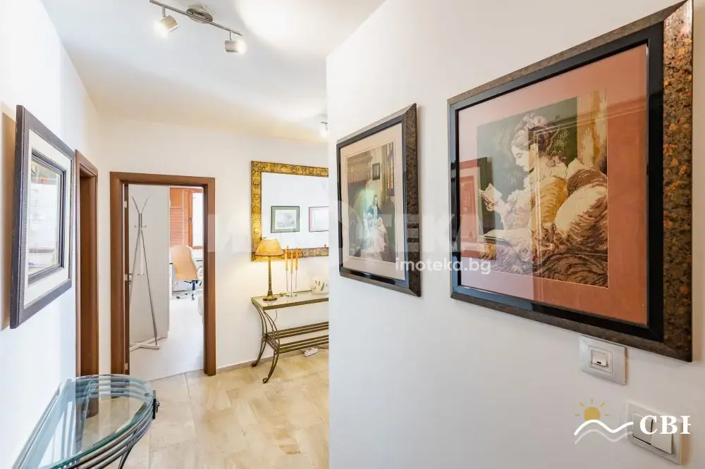 Apartment, 3-room, 100 m², in Varna. Photo 6 of 15. Varna, Black Sea, Bulgaria. Cheap Beach Holiday.
