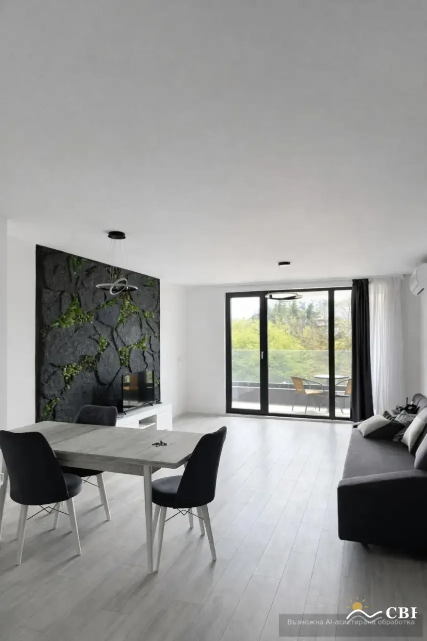 Apartment, 4-room, 165 m², in Varna. Photo 2 of 8. Varna, Black Sea, Bulgaria. Cheap Beach Holiday.