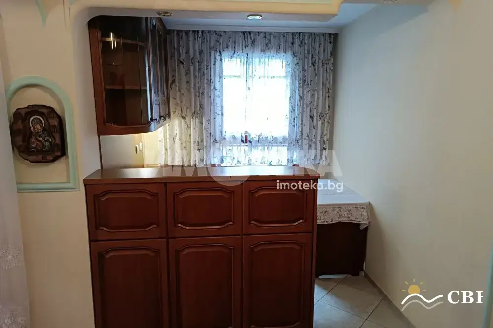 Apartment, 1-room, 127 m², in Burgas. Photo 3 of 16. Burgas, Black Sea, Bulgaria. Cheap Beach Holiday.
