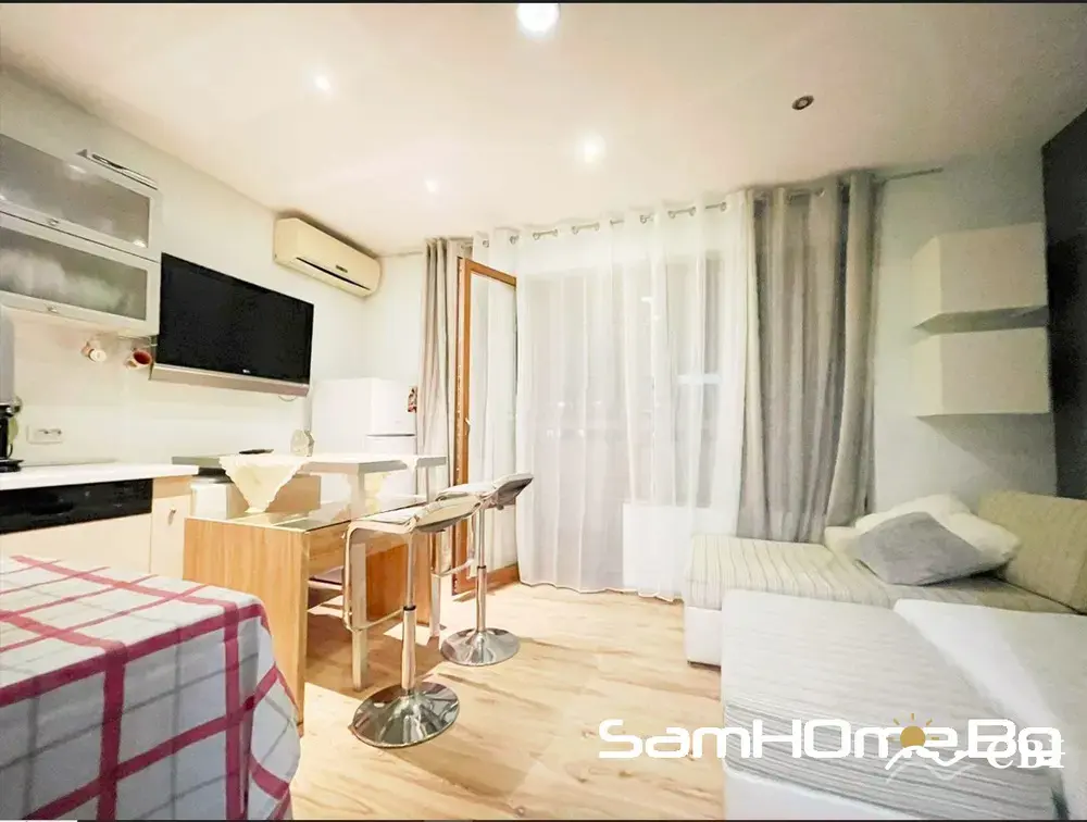 Apartment, 1-room, 54 m², in Varna. Photo 2 of 9. Varna, Black Sea, Bulgaria. Cheap Beach Holiday.
