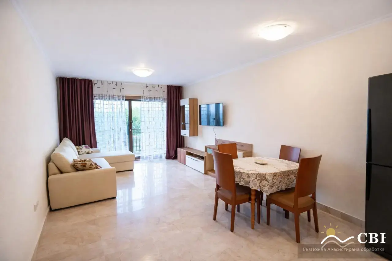 Apartment, 3-room, 70 m², in Golden Sands. Photo 1 of 5. Golden Sands, Black Sea, Bulgaria. Cheap Beach Holiday.