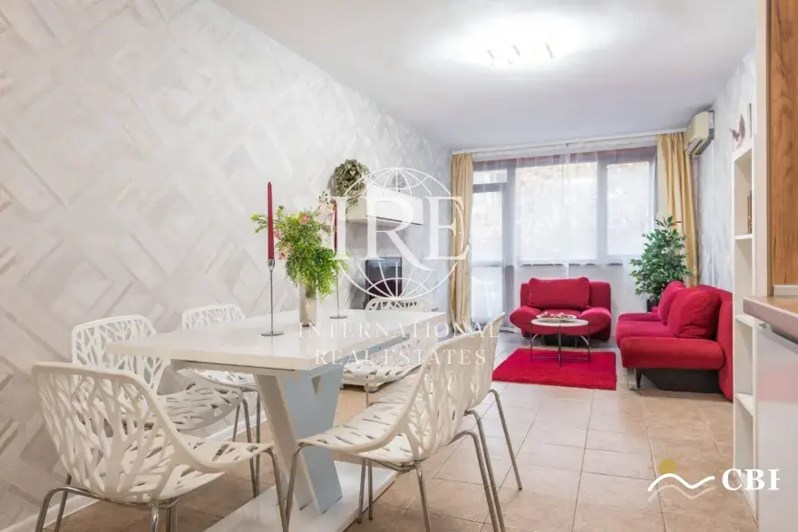 Apartment, 3-room, 95 m², in Varna. Photo 1 of 16. Varna, Black Sea, Bulgaria. Cheap Beach Holiday.