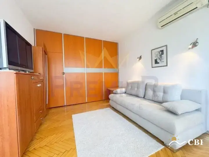 Apartment, 3-room, 100 m², in Varna. Photo 4 of 12. Varna, Black Sea, Bulgaria. Cheap Beach Holiday.
