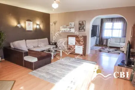 Apartment, 3-room, 200 m², in Varna. Photo 3 of 7. Varna, Black Sea, Bulgaria. Cheap Beach Holiday.
