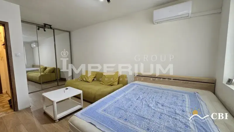Apartment, 1-room, 100.3 m², in Varna. Photo 1 of 8. Varna, Black Sea, Bulgaria. Cheap Beach Holiday.