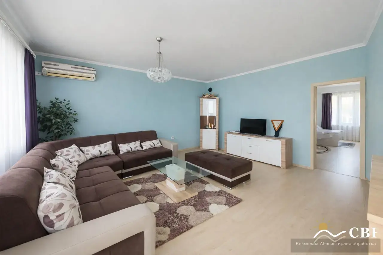 Apartment, 3-room, 100 m², in Varna. Photo 1 of 7. Varna, Black Sea, Bulgaria. Cheap Beach Holiday.