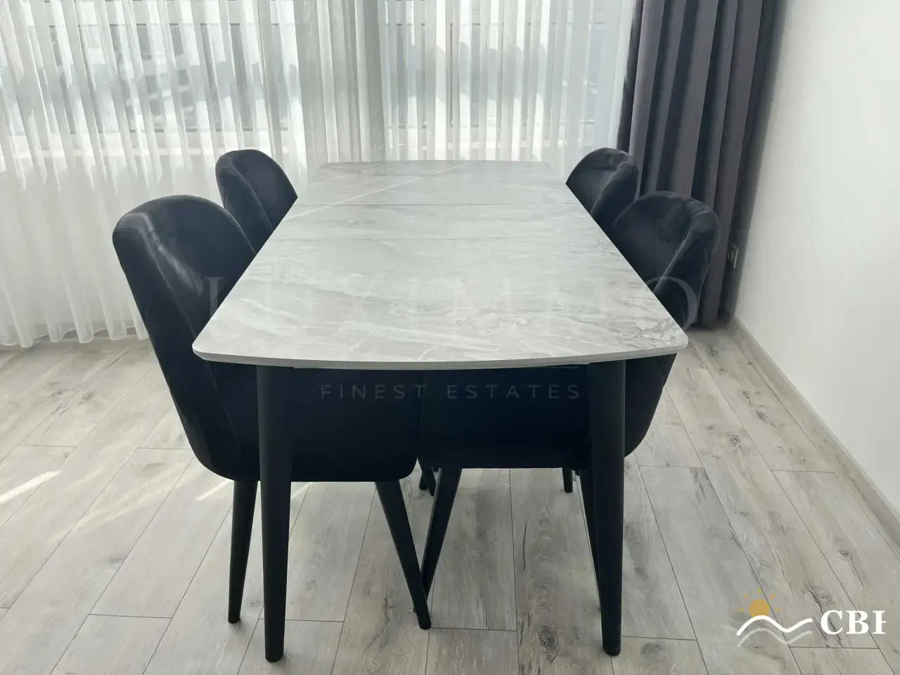 Apartment, 3-room, 132 m², in Burgas. Photo 9 of 16. Burgas, Black Sea, Bulgaria. Cheap Beach Holiday.