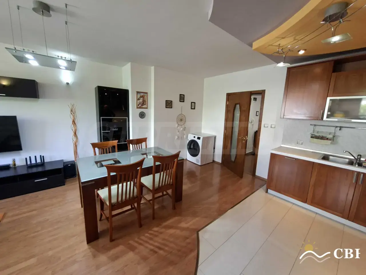 Apartment, 4-room, 115 m², in Varna. Photo 3 of 16. Varna, Black Sea, Bulgaria. Cheap Beach Holiday.