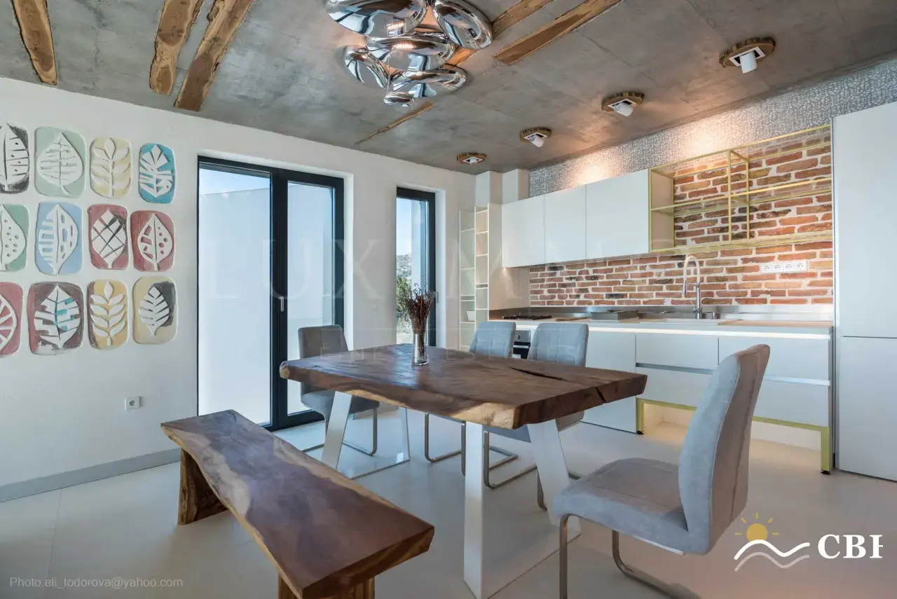Apartment, 3-room, 123 m², in Varna. Photo 8 of 16. Varna, Black Sea, Bulgaria. Cheap Beach Holiday.