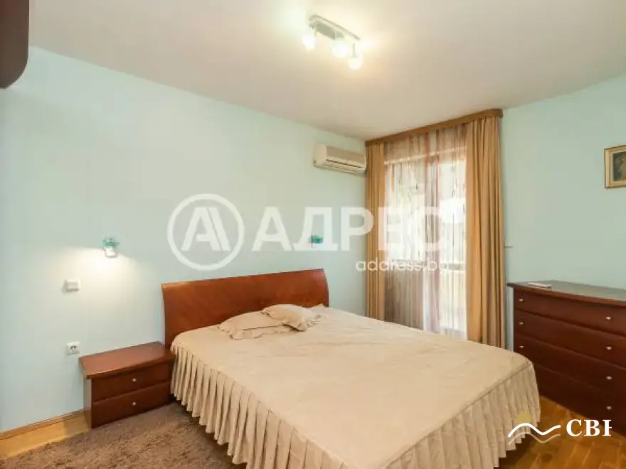 Apartment, 3-room, 130 m², in Varna. Photo 3 of 14. Varna, Black Sea, Bulgaria. Cheap Beach Holiday.