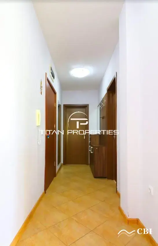 Apartment, 4-room, 120 m², in St. St. Konstantin and Elena. Photo 6 of 7. St. St. Konstantin and Elena, Black Sea, Bulgaria. Cheap Beach Holiday.